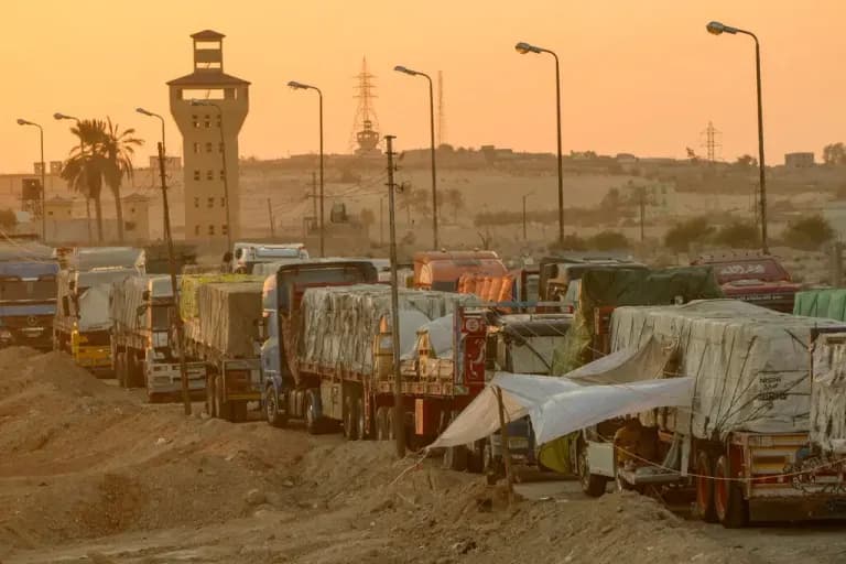 Aid trucks to Gaza